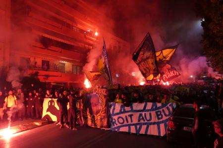 EL04-AEK-OM 01.jpg